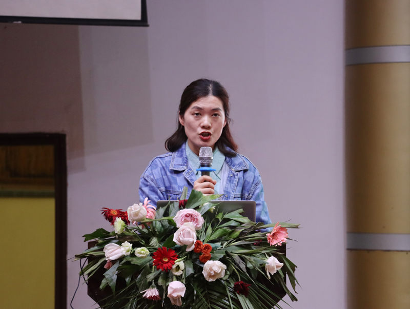 我的《高中自傳》怎么寫(xiě)——高一期中考試表彰大會(huì)